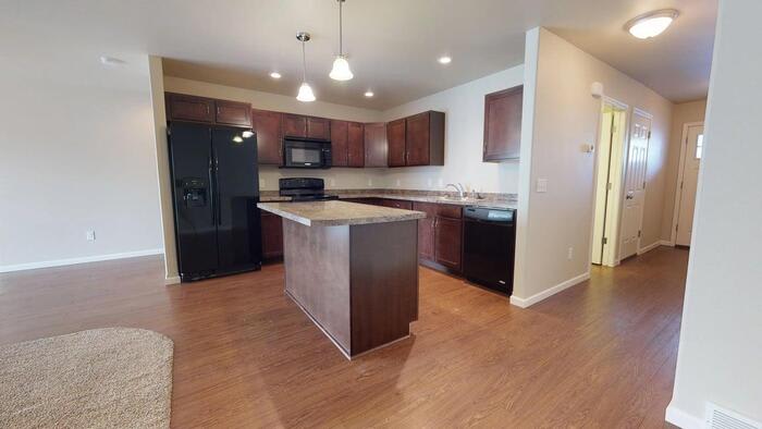 4005 29th Street Southeast – photo 1