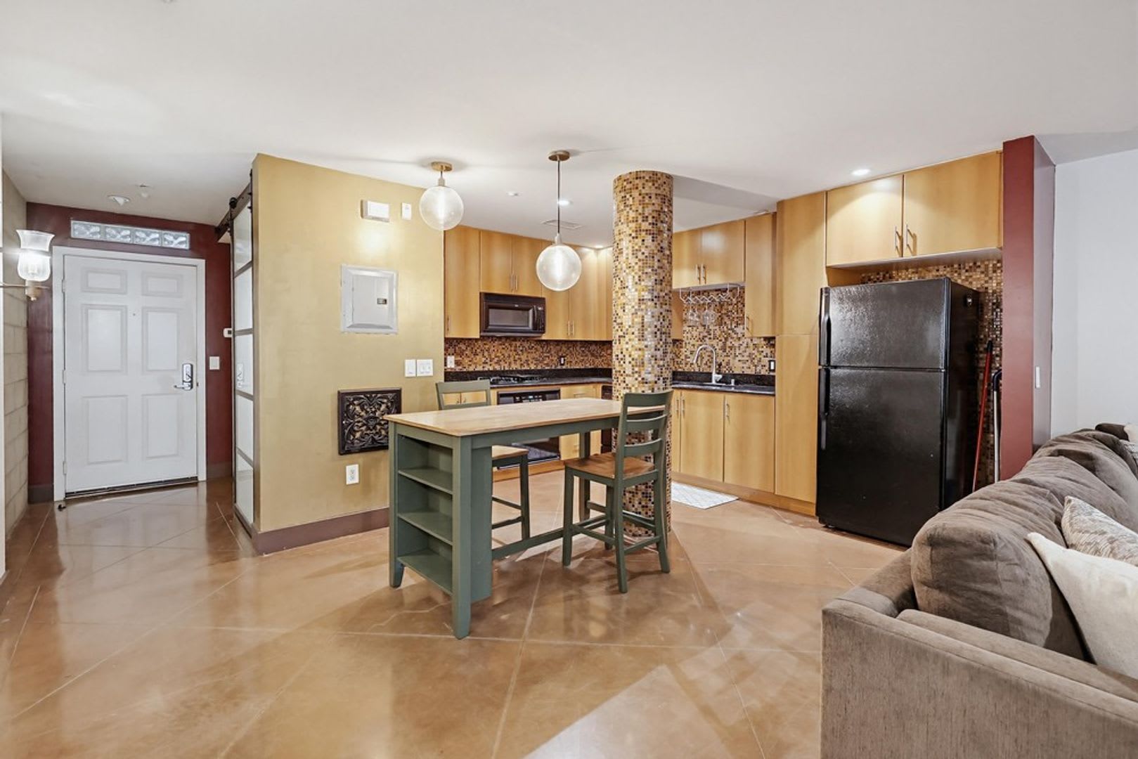 1 000 Move In Special Modern Industrial Condo In The Heart Of Downtown San Diego Walk To Petco Park Waterfront – photo 2