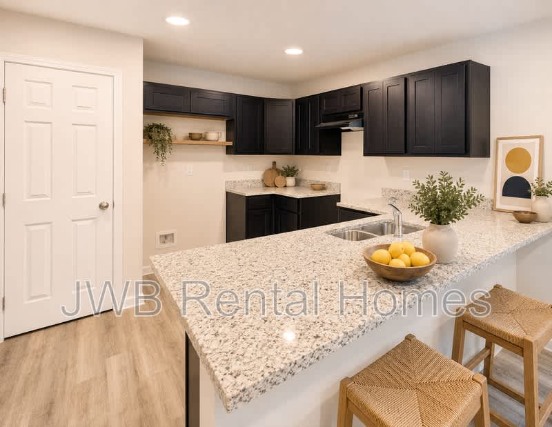 708 Franklin St – photo 3