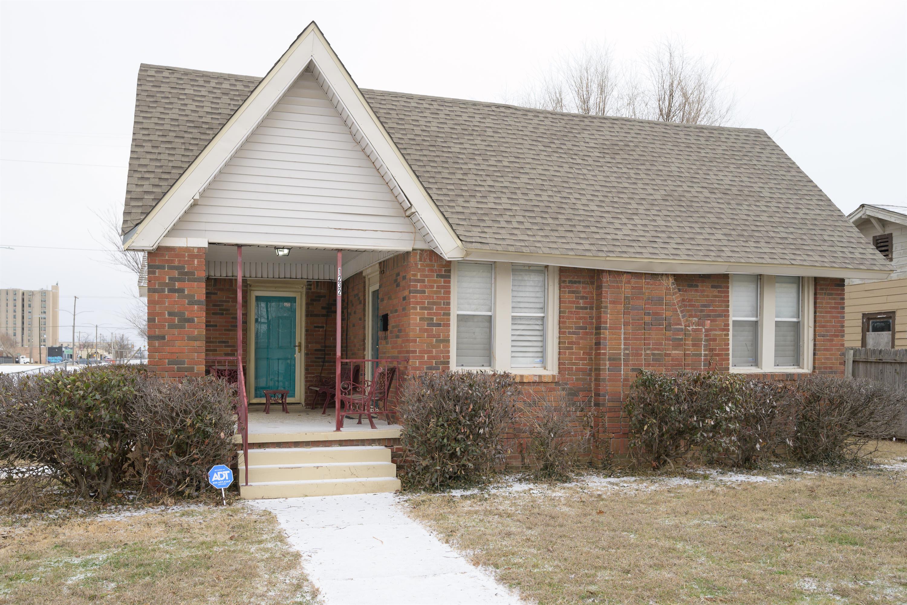 1232 Northeast 16Th Street – photo 1