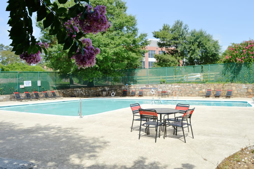 University Garden Apartment Homes – photo 1