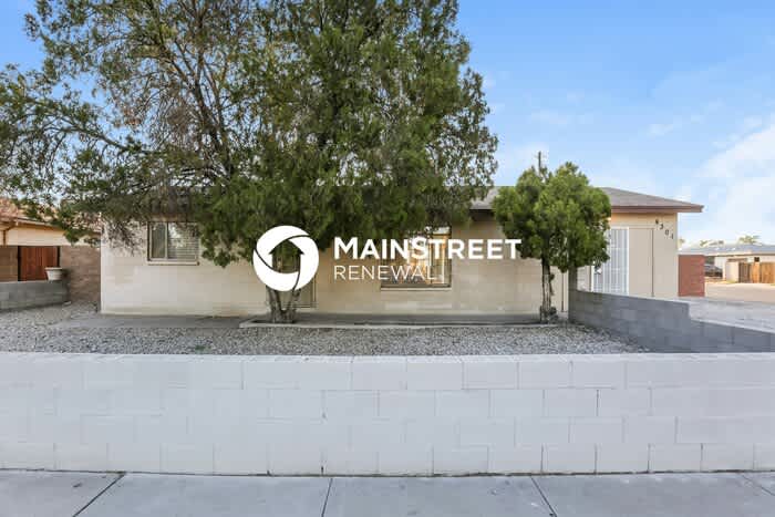 4301 North 59th Avenue – photo 1