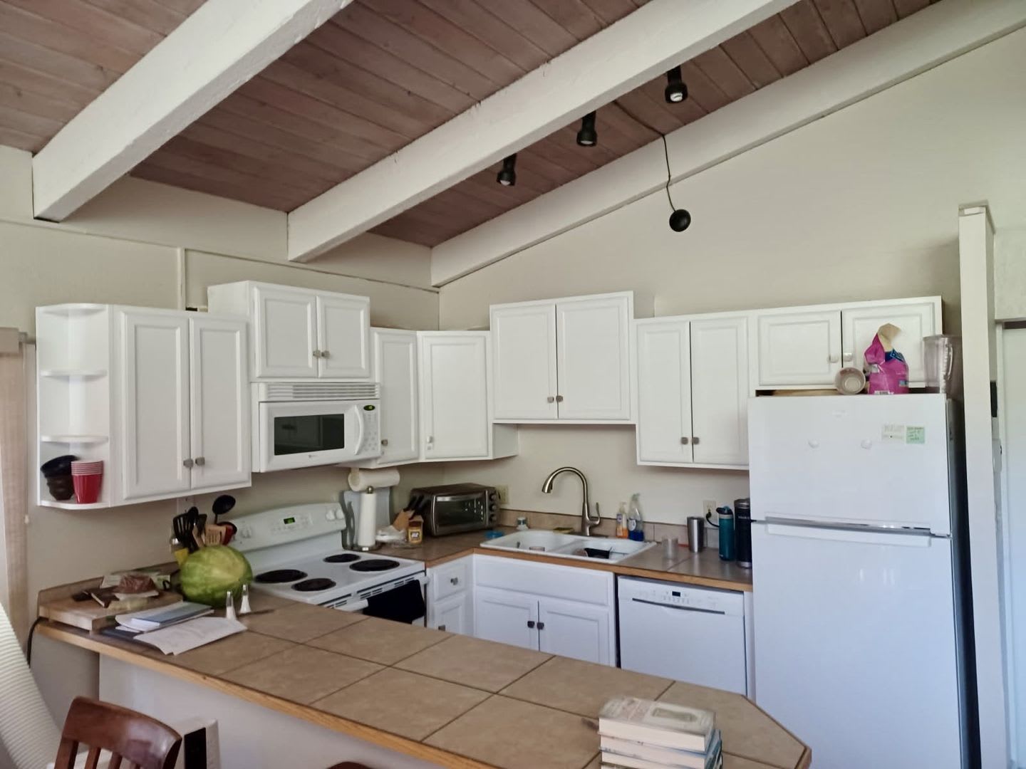 Winter 2026 27 Top Floor End Unit 2 Bed 2 Bath Loft – photo 2