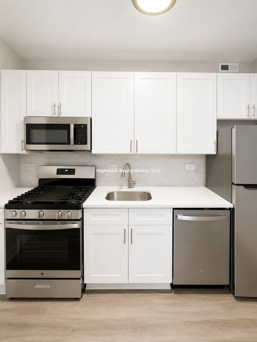 6517 North Newgard Ave. – photo 1