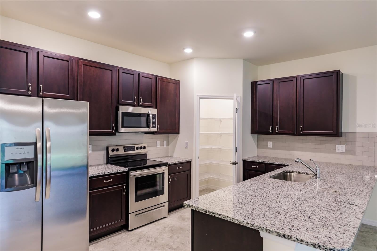 1174 NAVIGATOR Road – photo 3