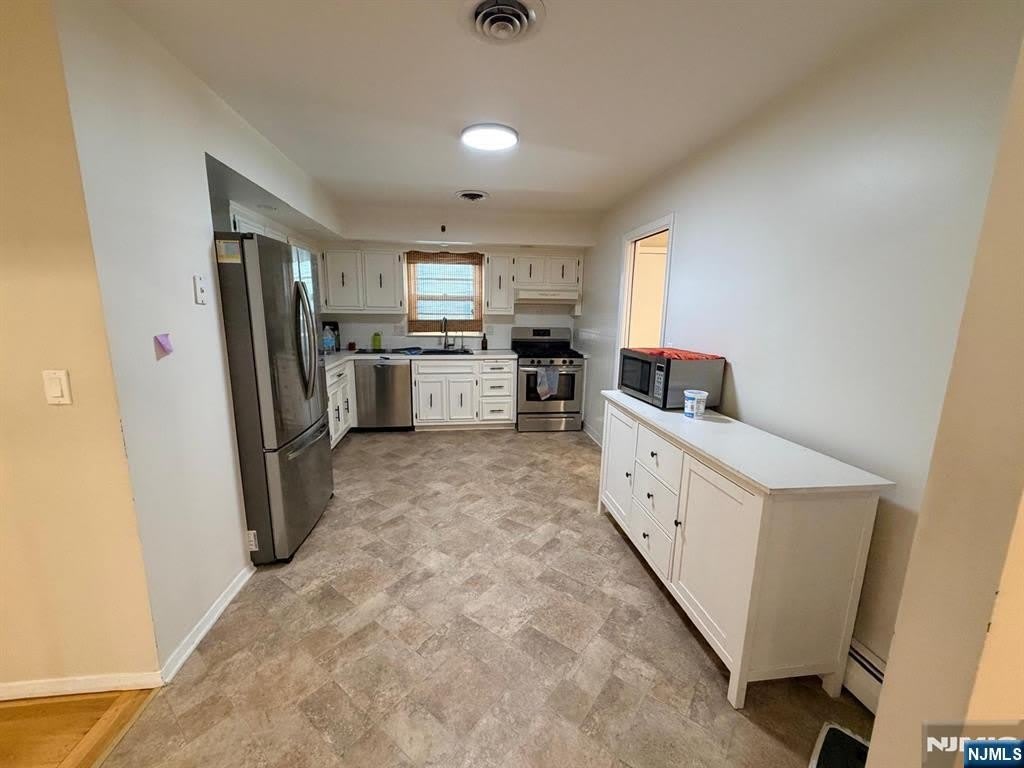 566 Anderson Avenue – photo 2