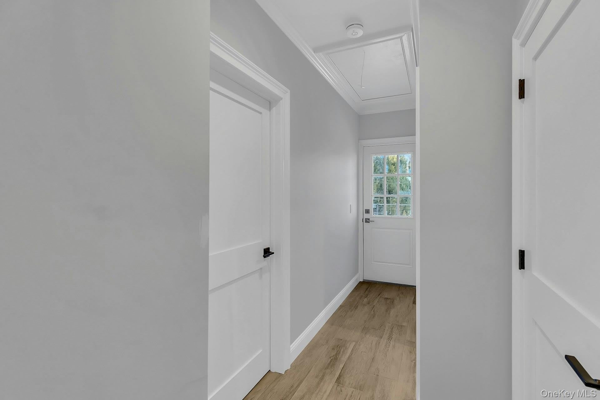 156 W Broadway – photo 4