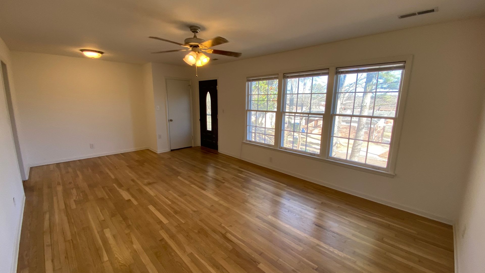 Spacious 4 Bedroom Home – photo 3