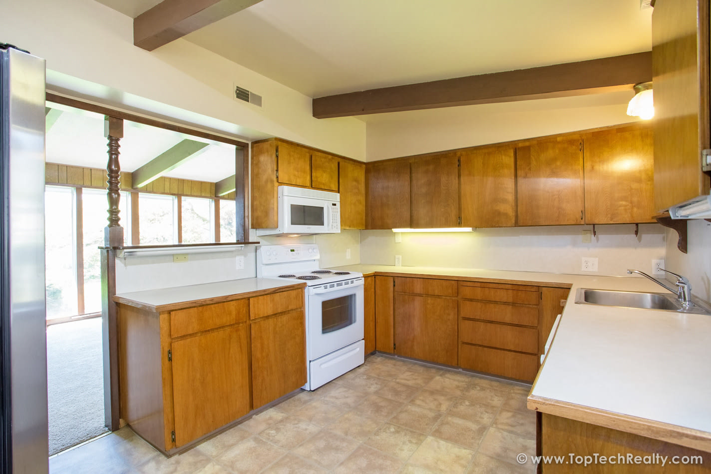 Charming Mid Century Modern Ranch 3 Bed 2 Bath One Level Living Prime Cedar Mill Location Convenient To Everything Great Yard – photo 5