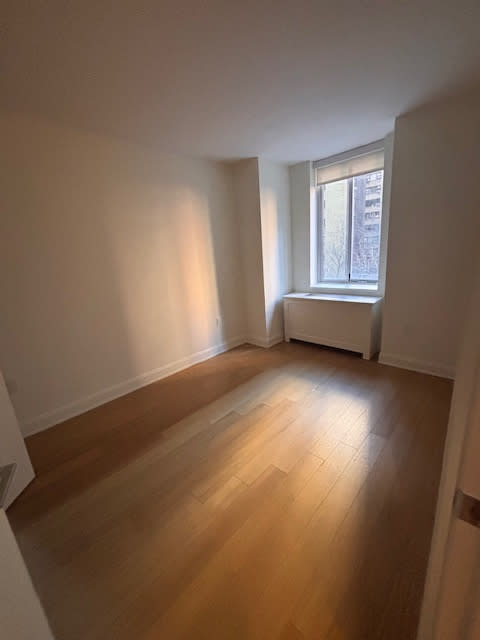 418 E 54th St – photo 5