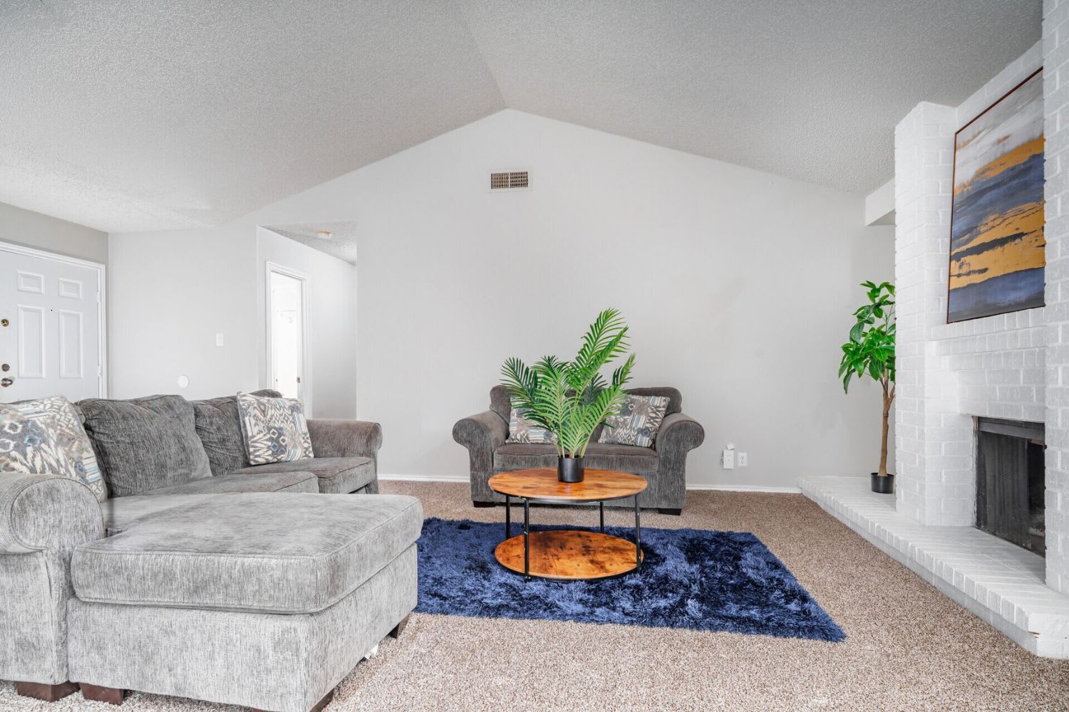 Indigo Apartments – photo 2