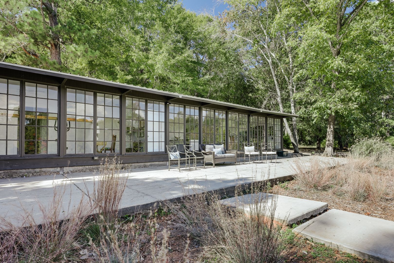 190 Lakewood Drive – photo 1