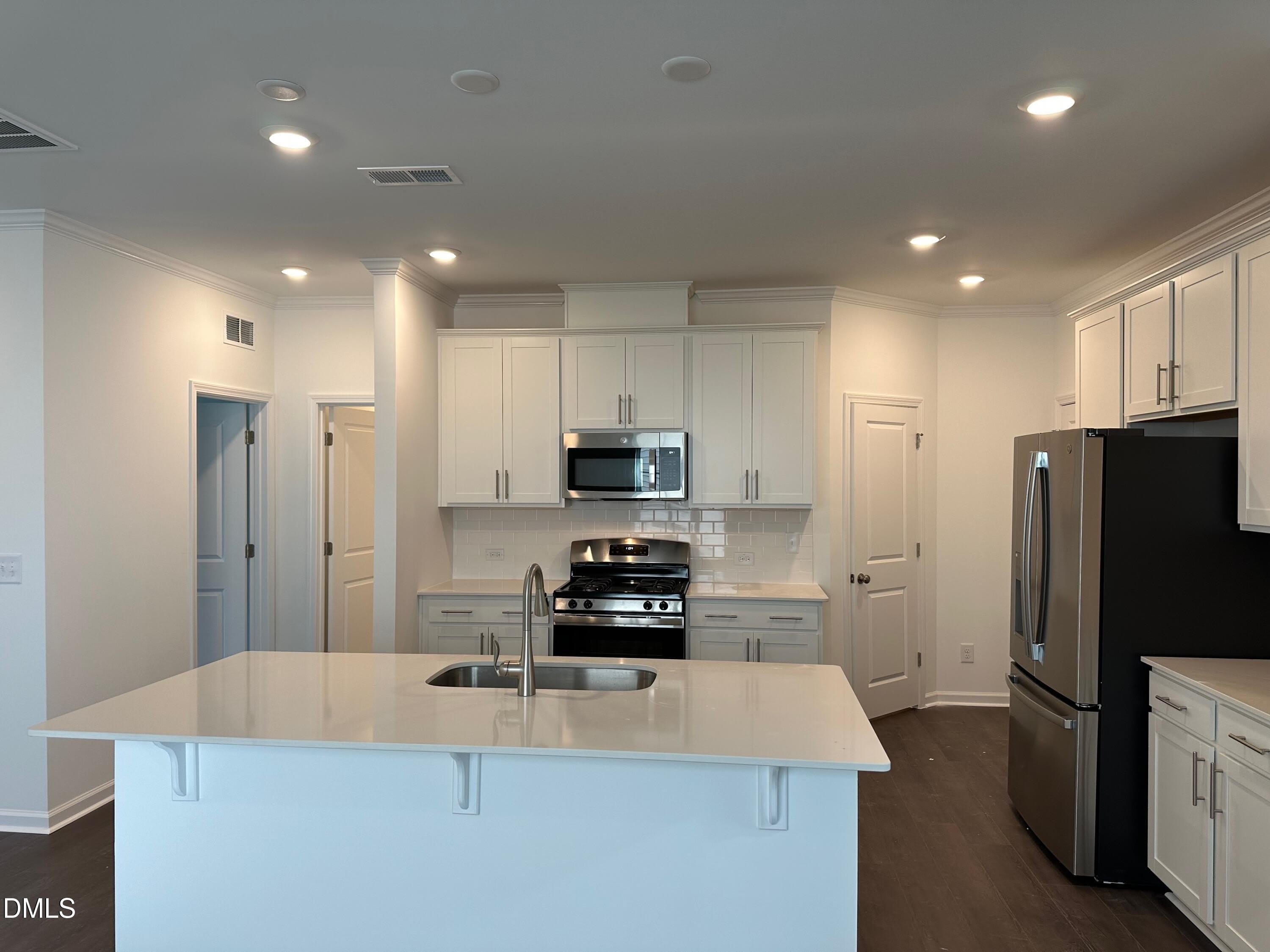 1033 Red Finch Way – photo 4