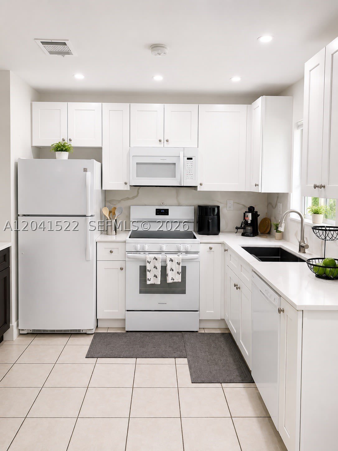 18602 SW 100th Ave – photo 3