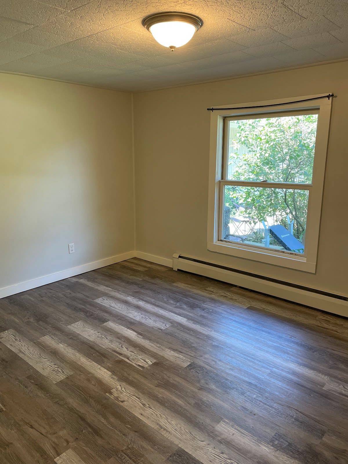 93 Riverview Apartment – photo 2