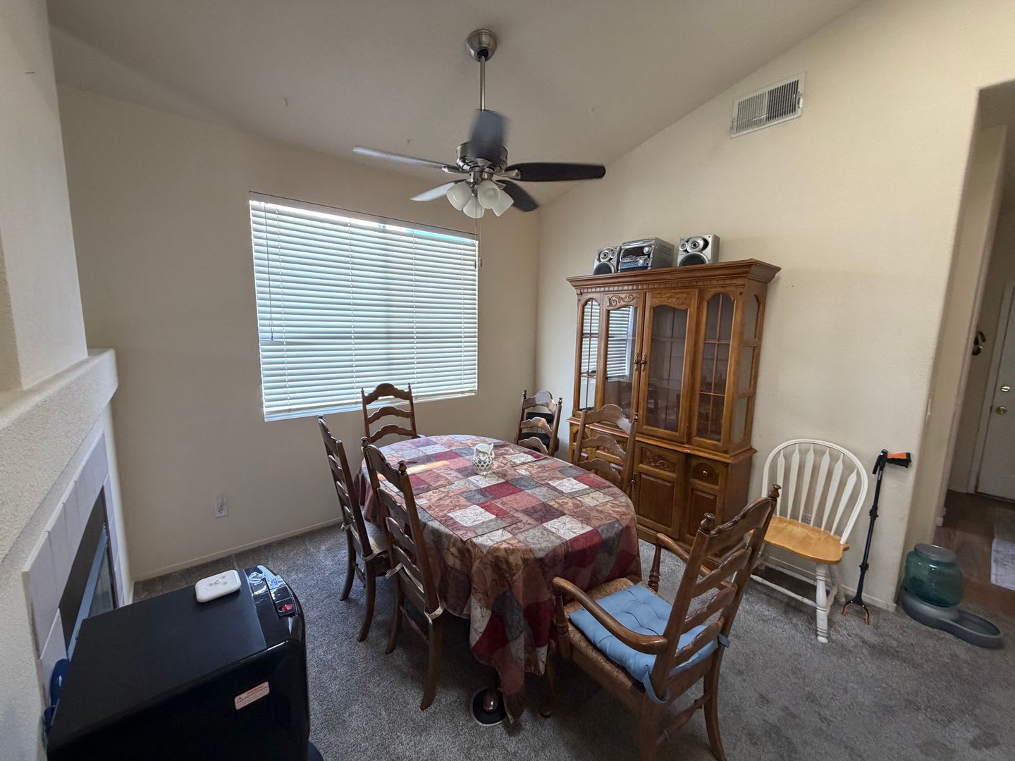**COMING SOON** Charming Single-Story 3 Bedroom Home with Fireplace & Private Backyard – photo 3