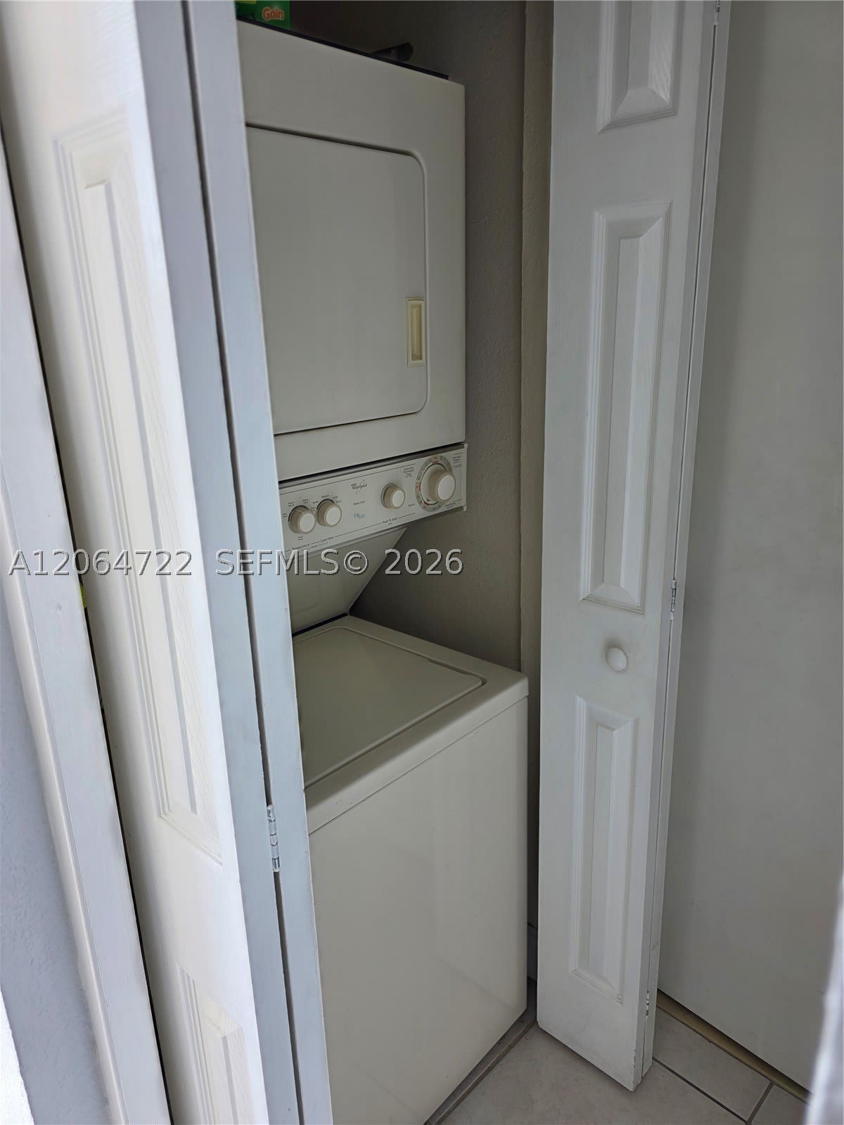 180 Royal Palm Rd – photo 1
