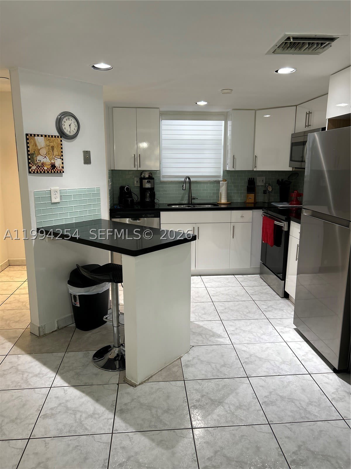 17801 N Bay Rd – photo 4