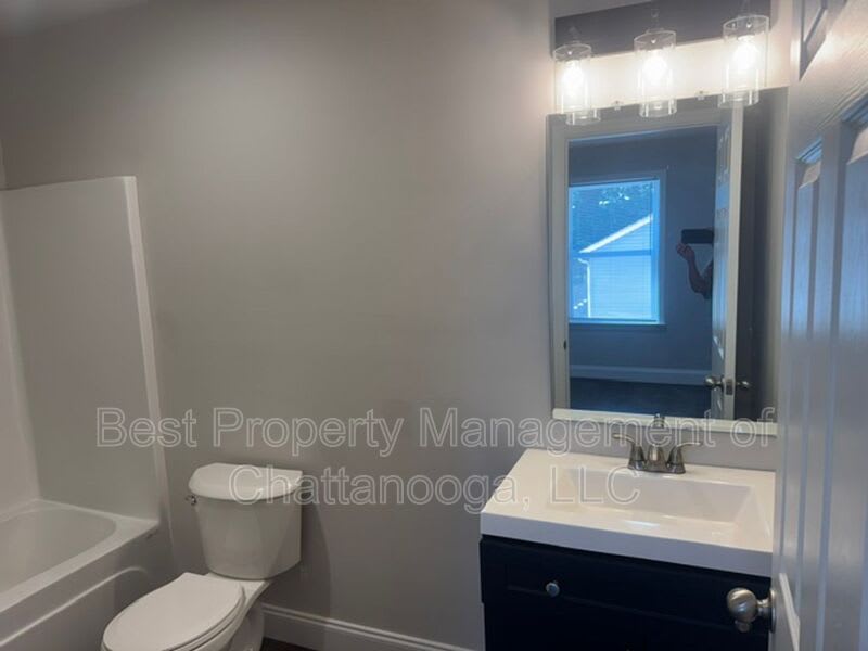 379 Virginia St – photo 3