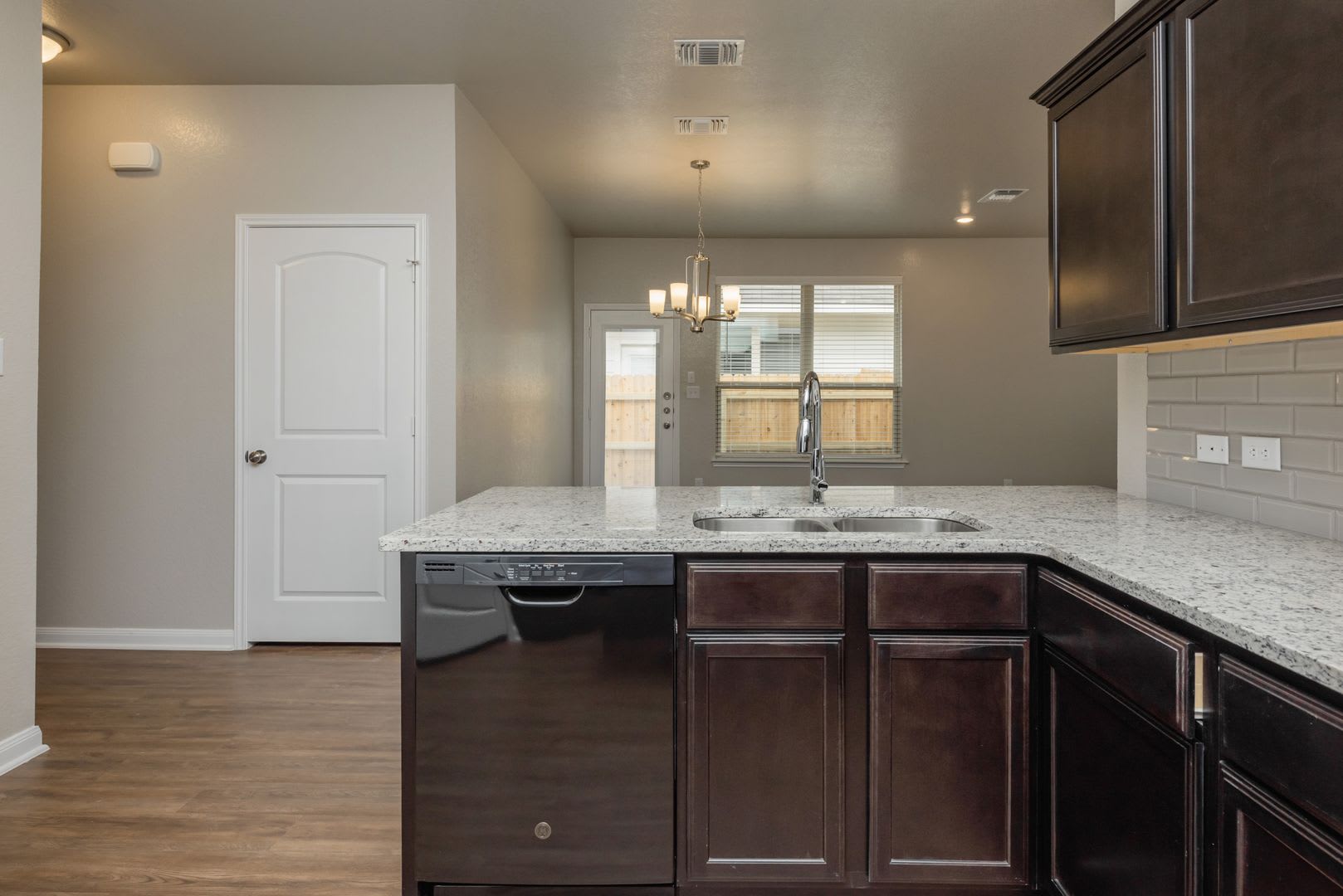 1571 Case Rd – photo 5