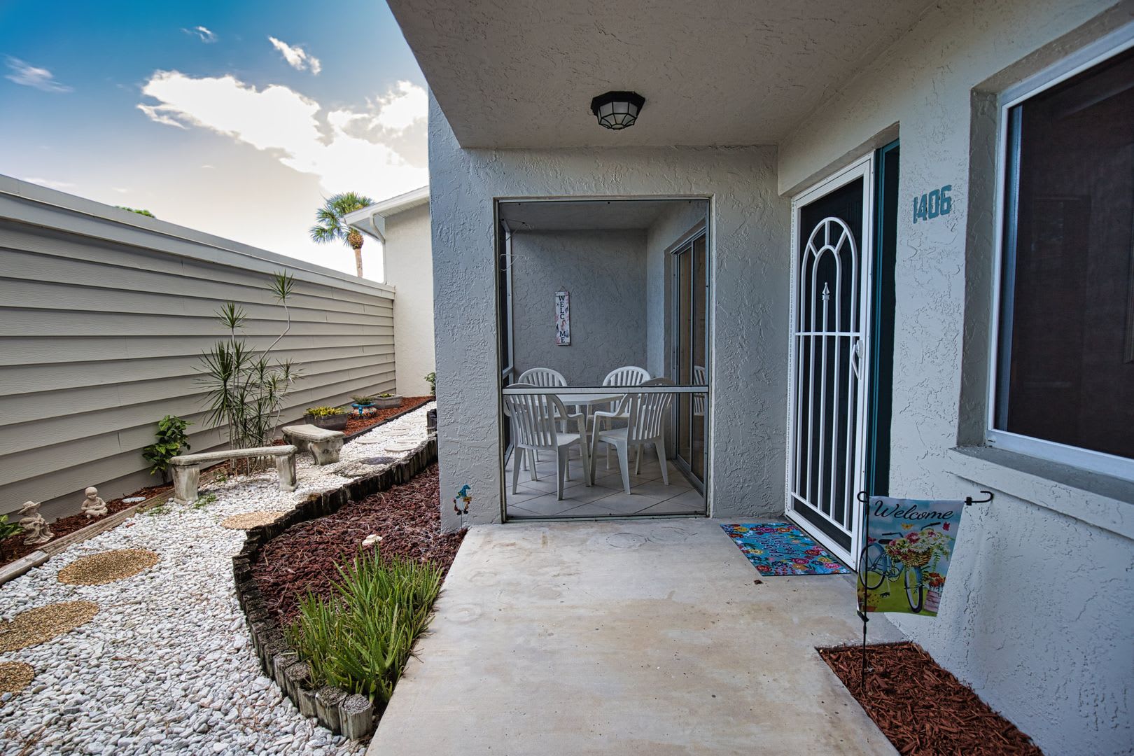 Seasonal Short-Term First Floor Condo in Pinebrook Lake Club Community with Community Pool! – photo 3