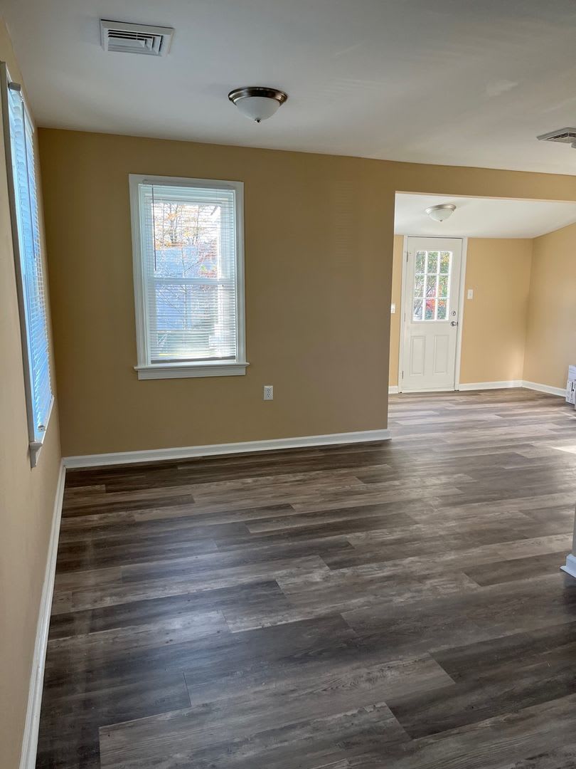 3 bedroom/2 bath unit in Williamsburg – photo 4
