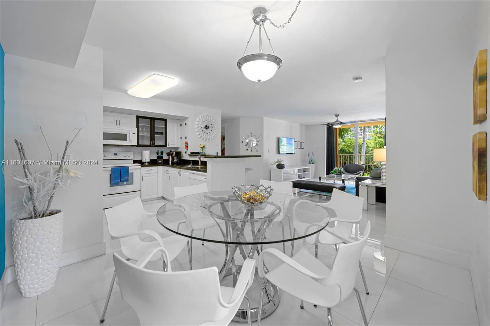19501 East Country Club Drive – photo 5