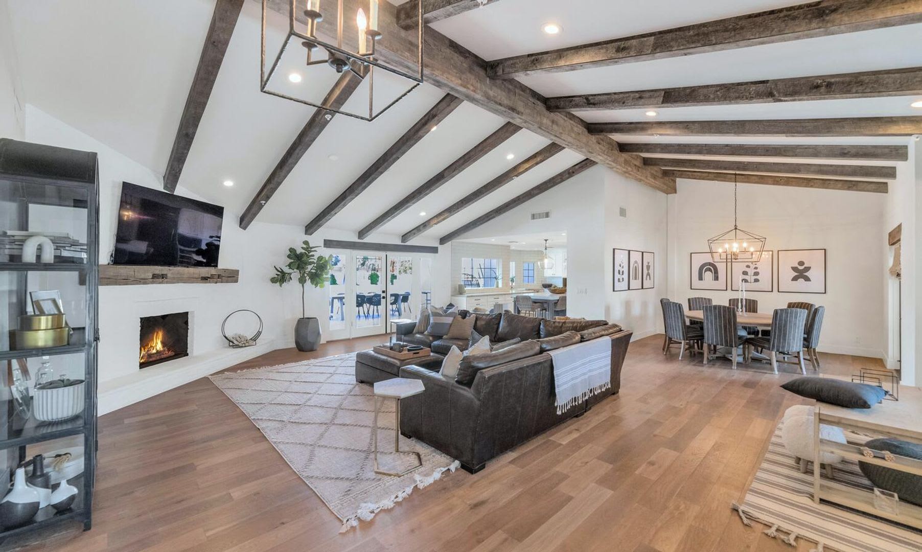 Rates Vary: $19,995 – photo 1