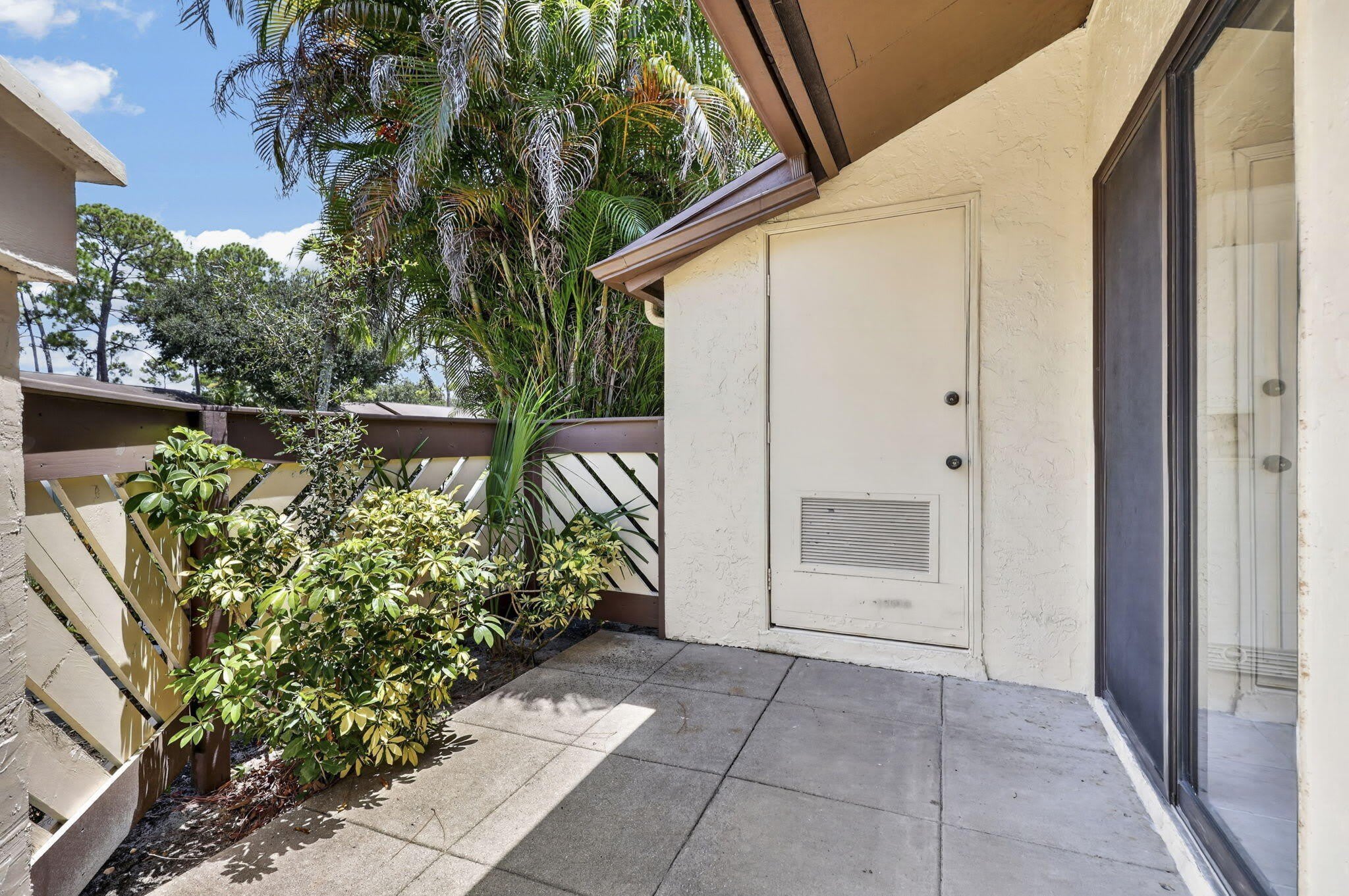 184 MASTIC TREE Court – photo 5