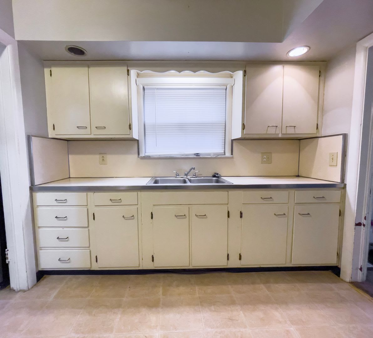 1425 W Gilbert St – photo 2