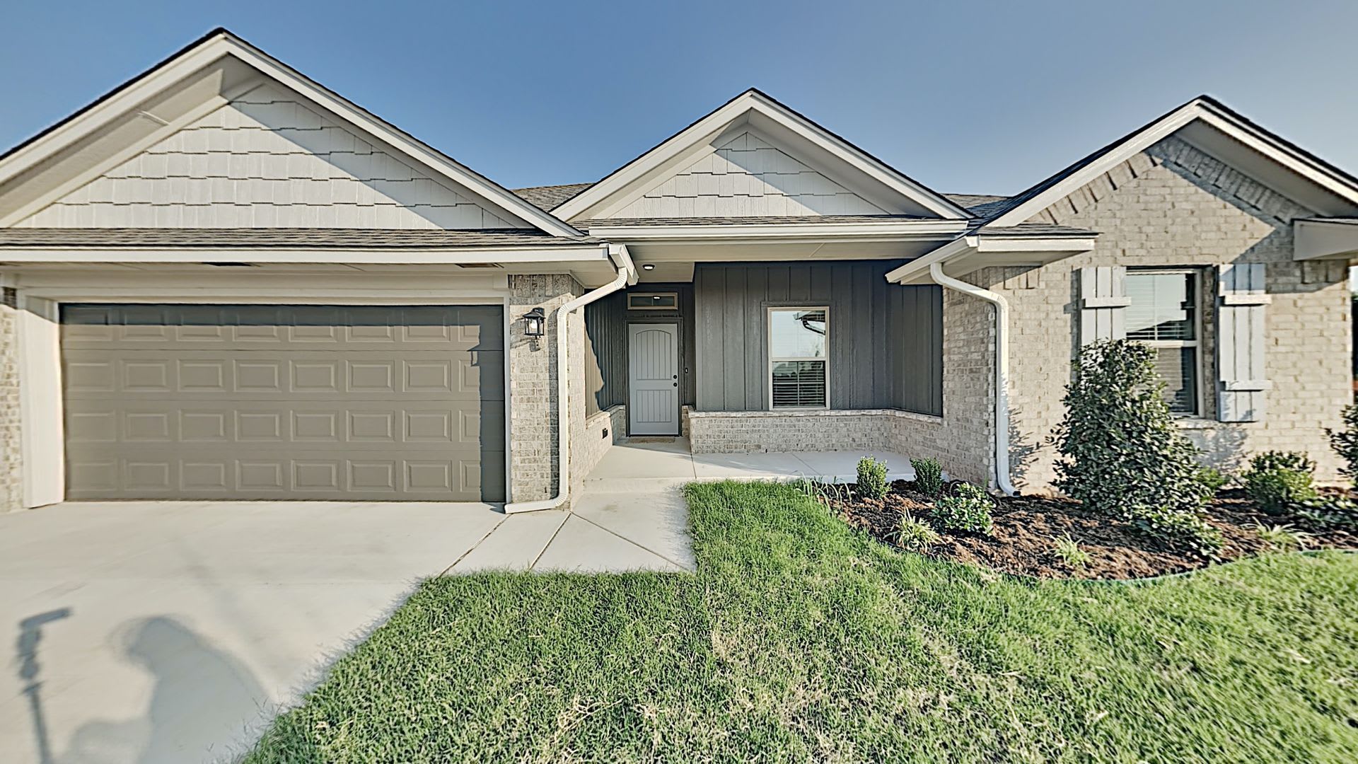 Luxury 4 Bedroom 2 Bathroom Home in Putnam City Schools – photo 2