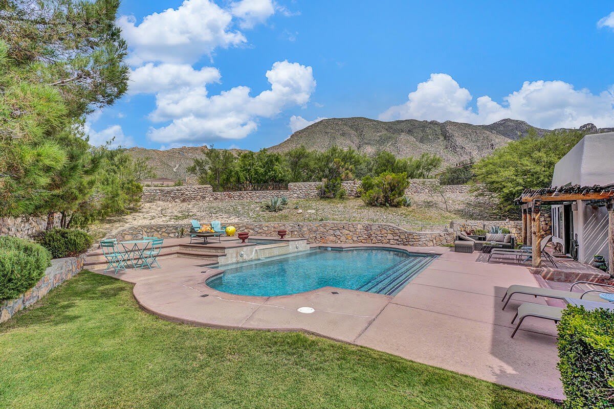 5601 BURNING TREE Drive – photo 2