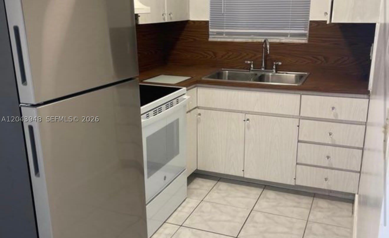 400 SE 9th Ct – photo 1
