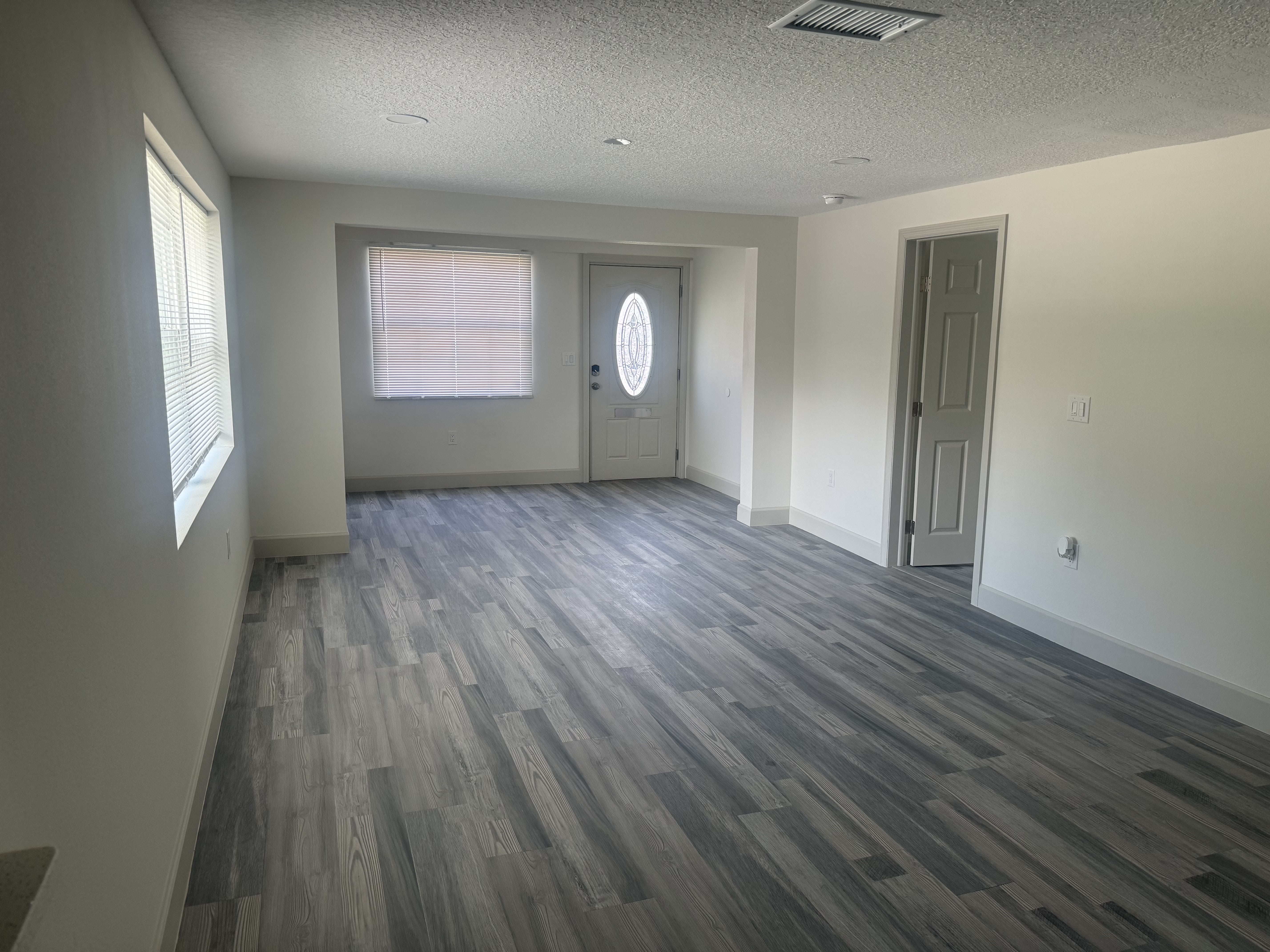 1149 La Salle St – photo 5