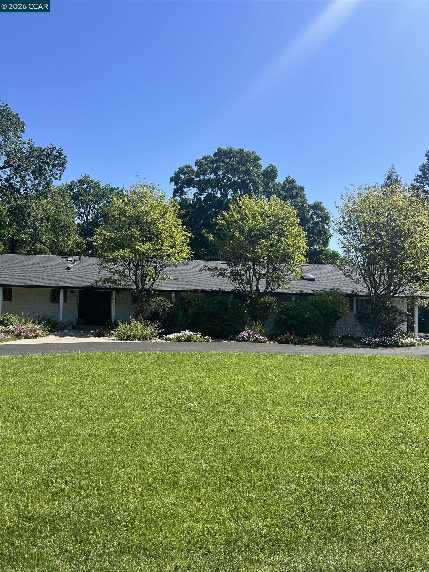 930 Lee lane – photo 1