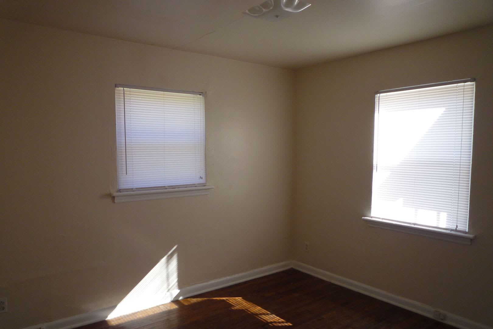 Cozy Two Bedroom Home! – photo 4
