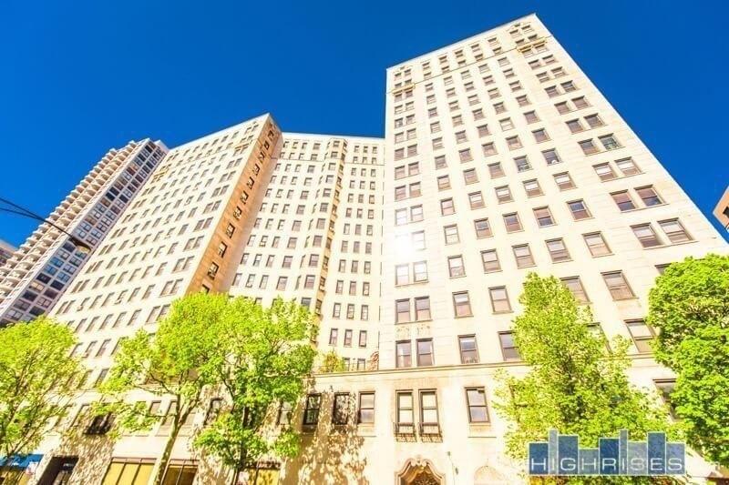 2000 North Lincoln Park West – photo 1