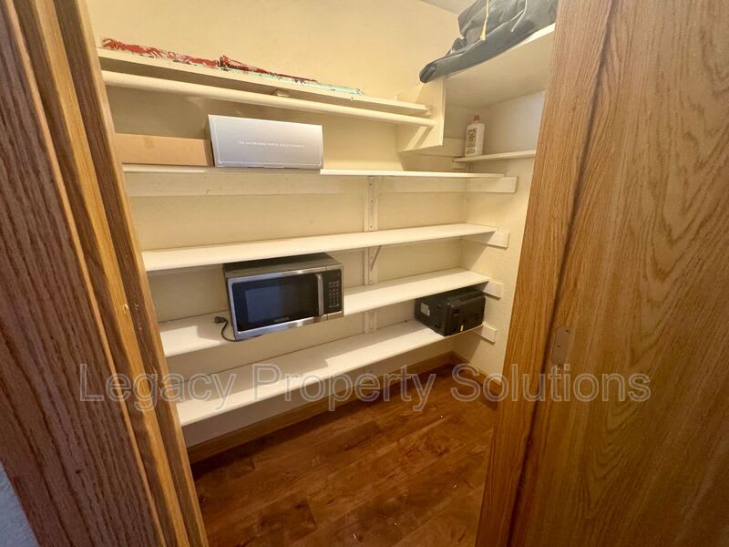 515 S 9th St – photo 4