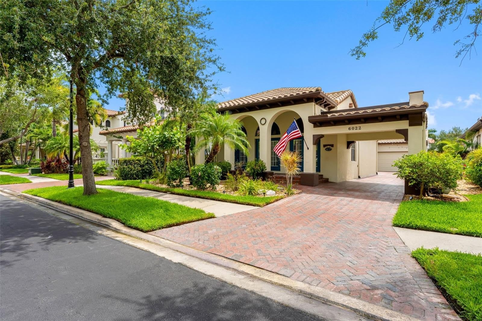 6022 BEACON SHORES Street – photo 1