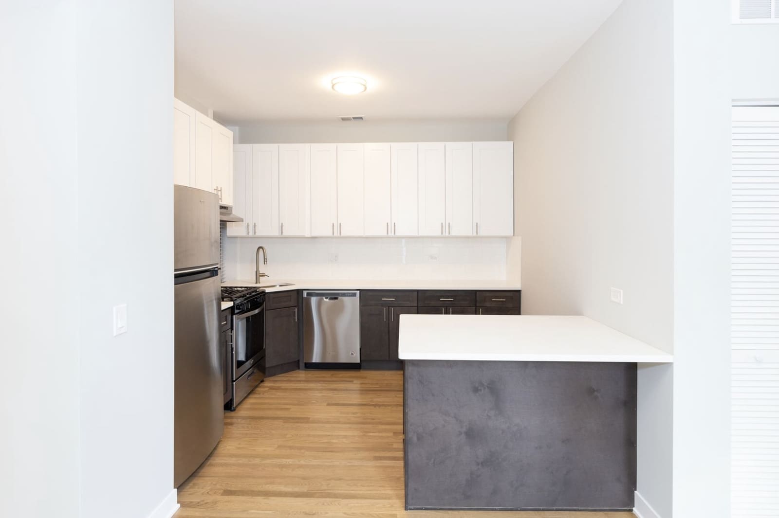 2924 West Logan Boulevard – photo 3