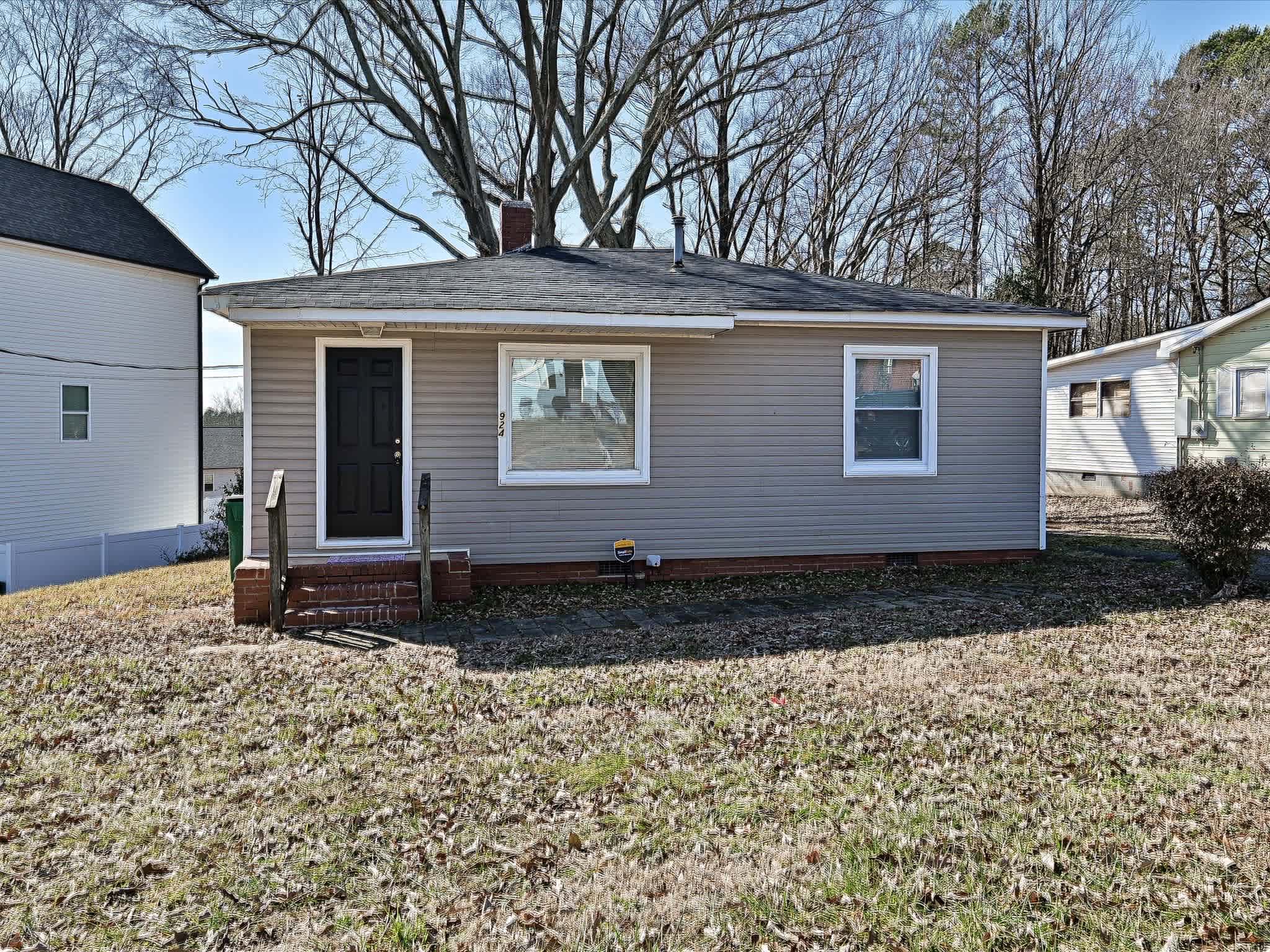 924 Aileen Circle – photo 1