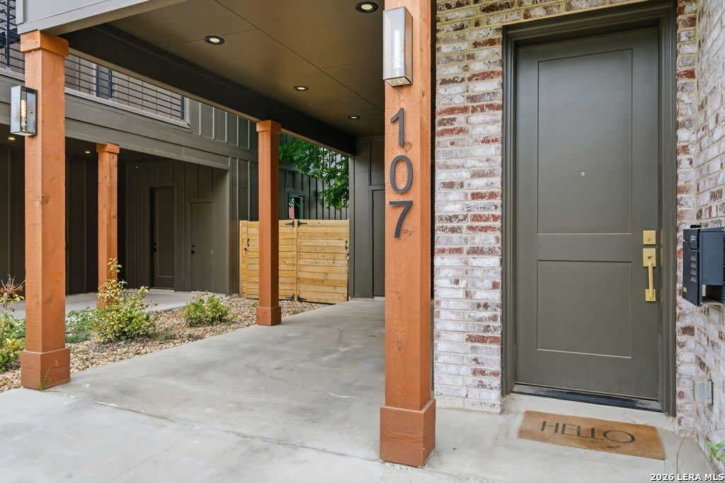 107 DOWDY ST – photo 3