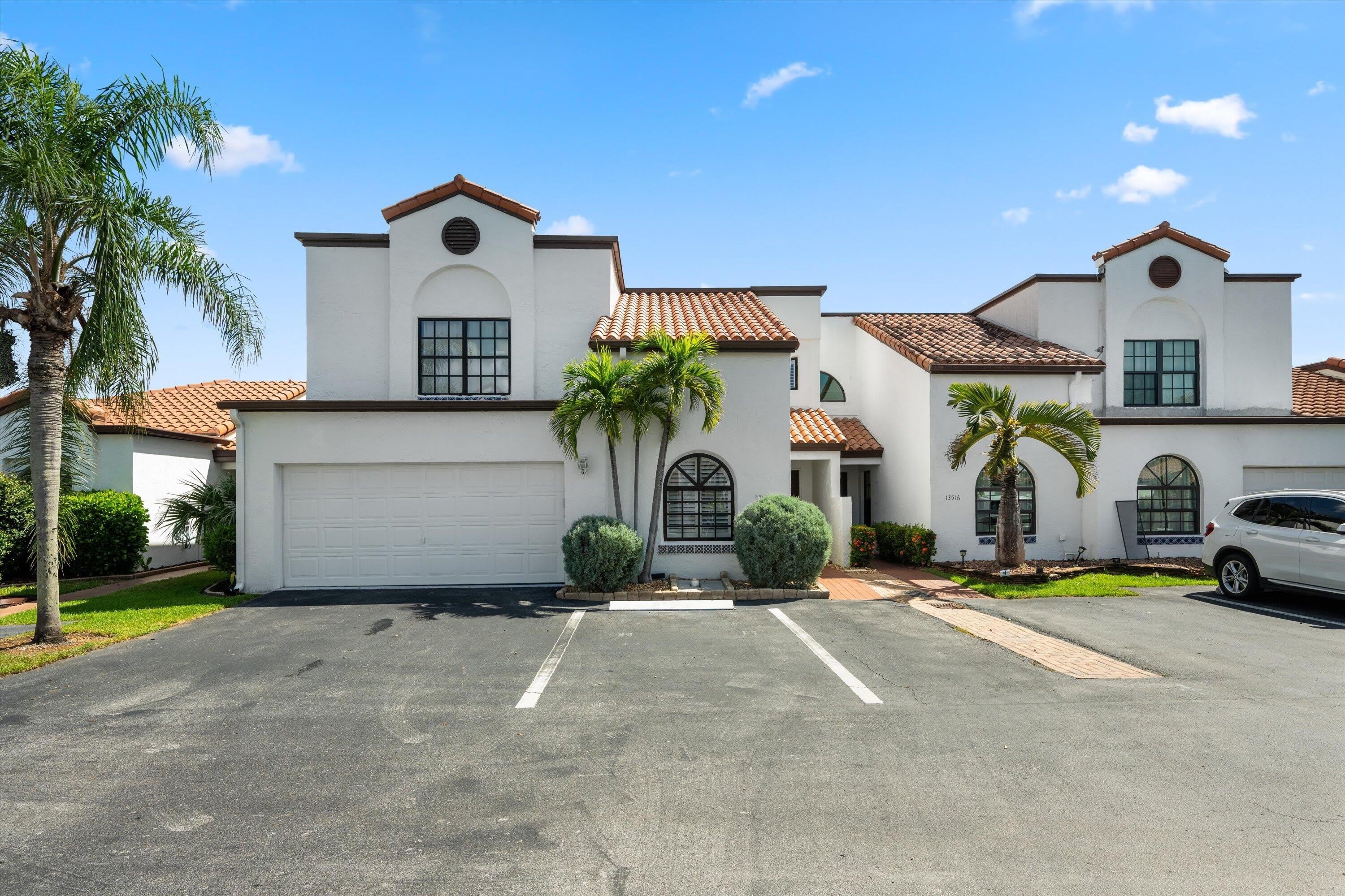 13514 Fountain View Boulevard – photo 2