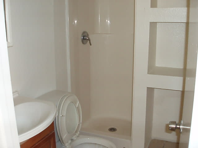 1142 1 2 20Th St – photo 4