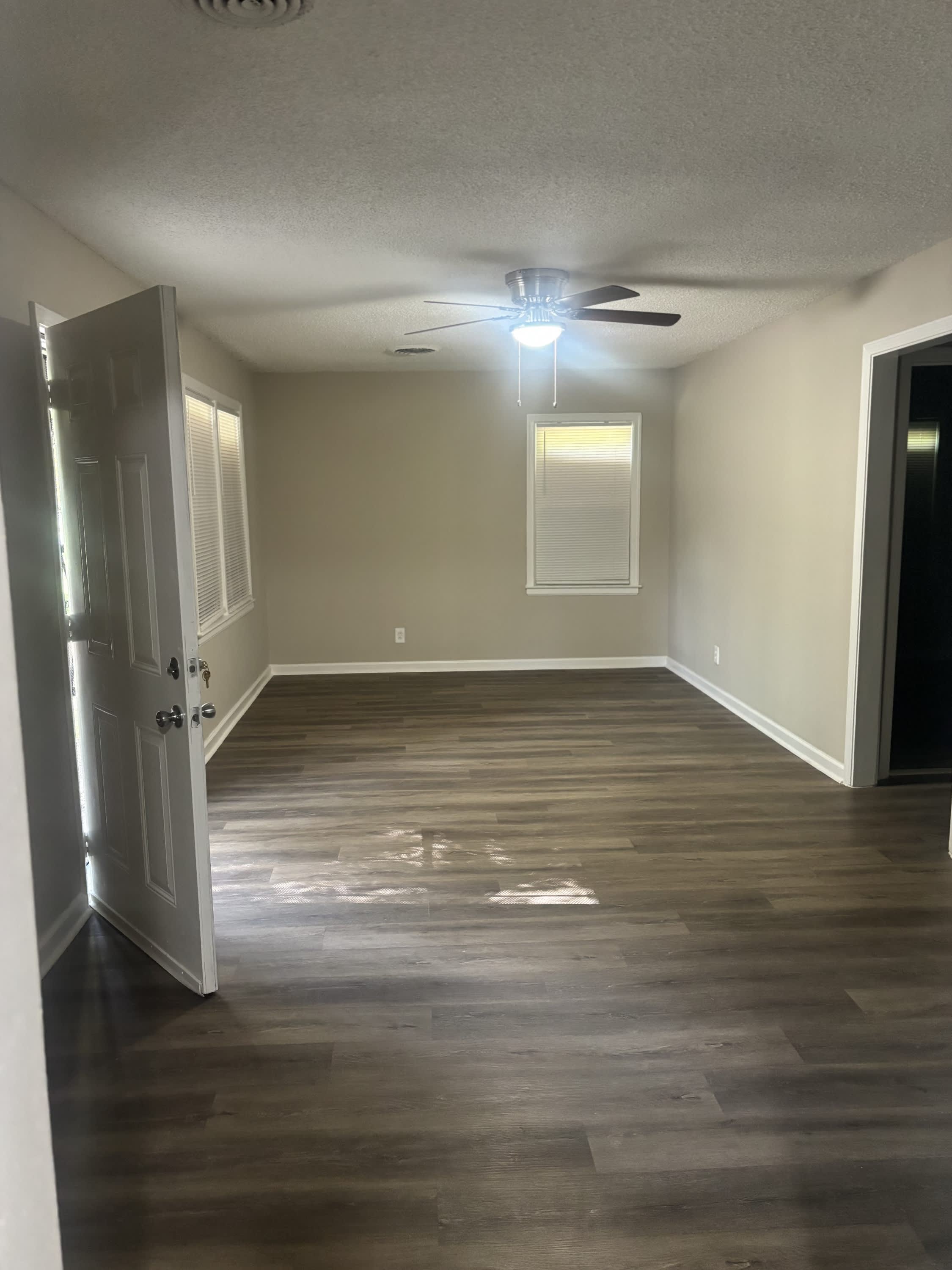 4746 Hodge Road – photo 2