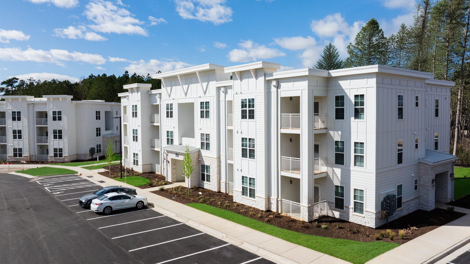 Parker – photo 1