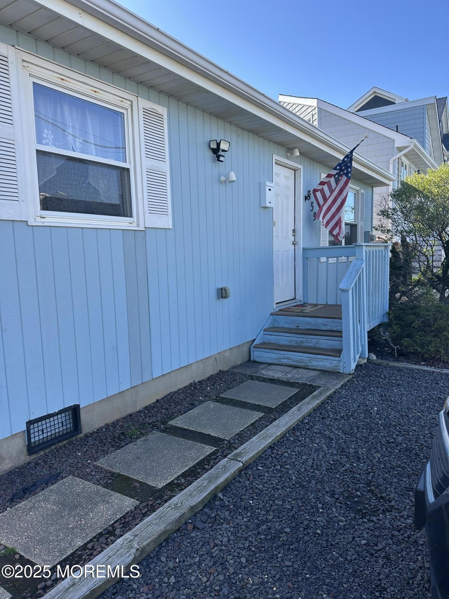 559 Tarpon Avenue – photo 1
