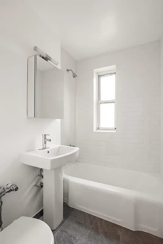 35 Oliver St Apt 4E – photo 5