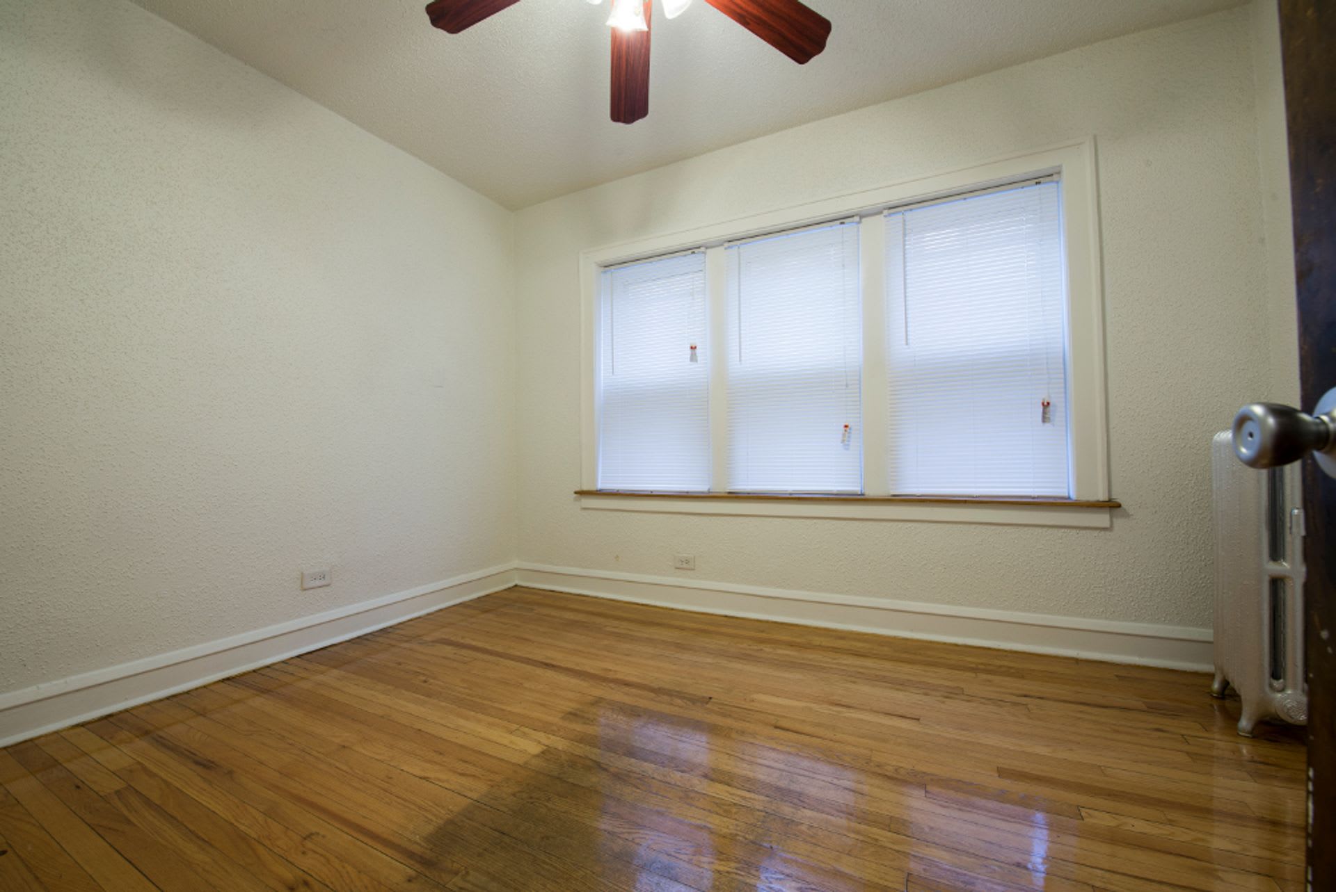 7549-59 S Yates Blvd – photo 3