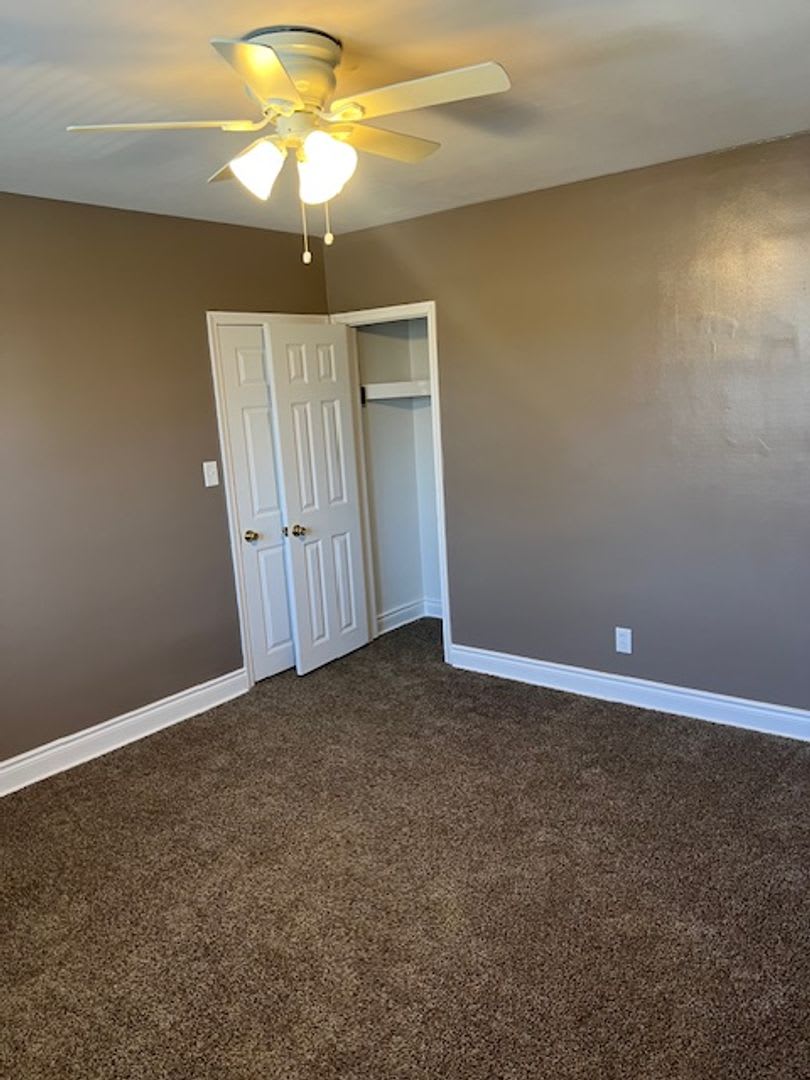 3 Bedroom Home with Basement and yard – photo 3